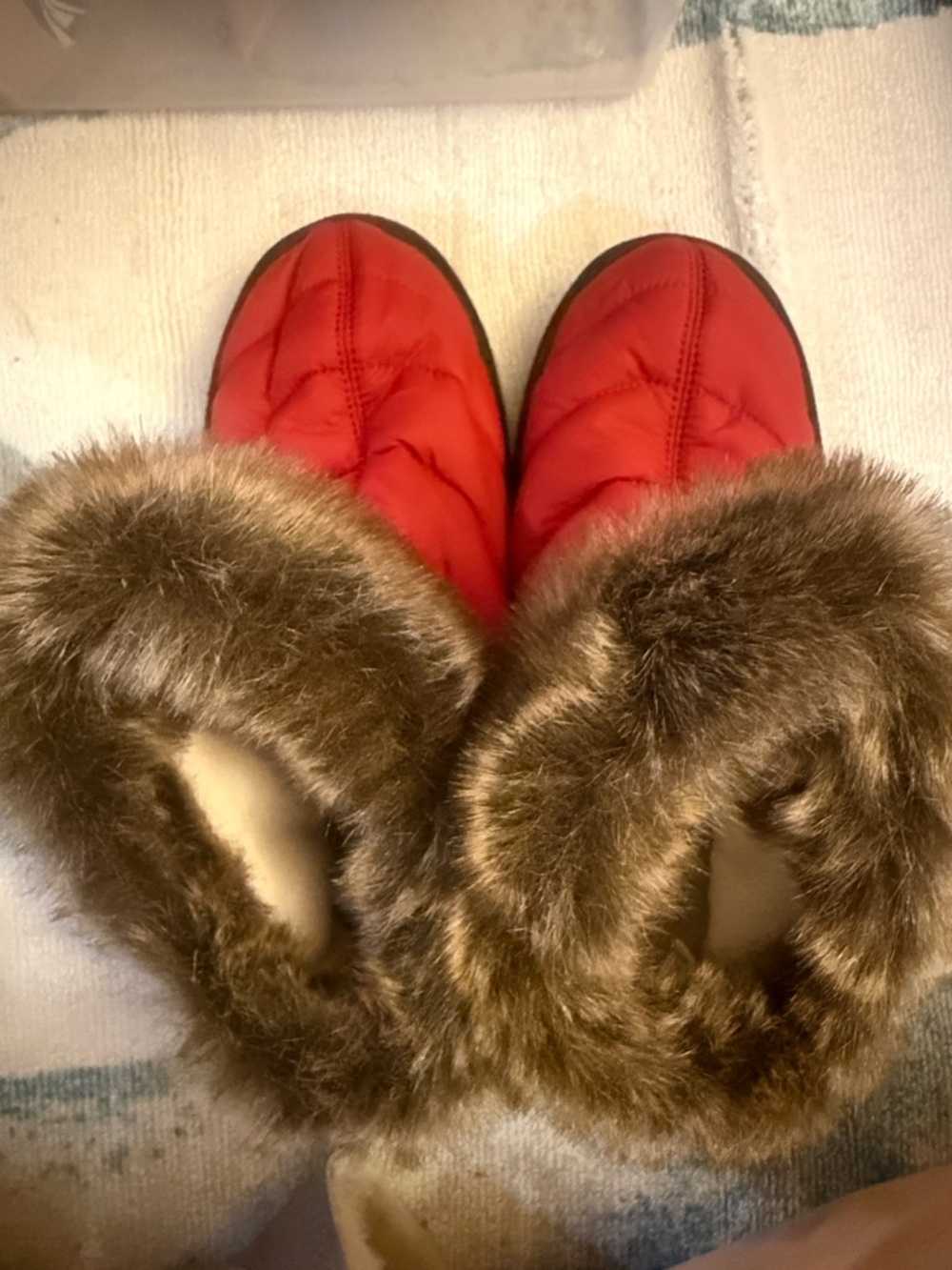 Lands’ End Red Fur-Trim Women's Winter Slip-On Boots, brown suede trim, NWT W 9